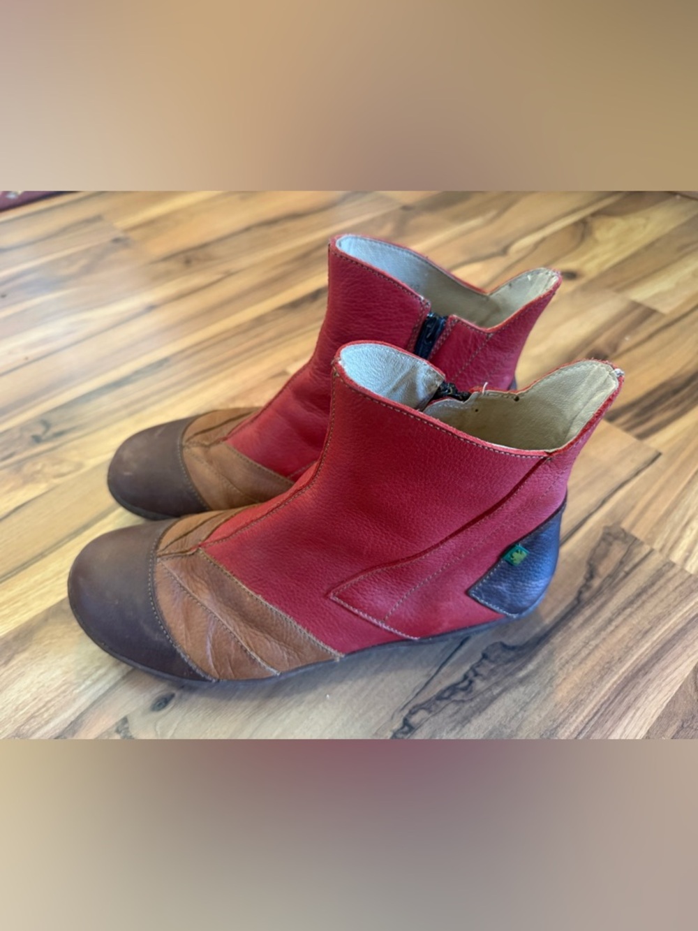 El Naturalista Red, Brown & Tan Leather Ankle Boots. Size 40